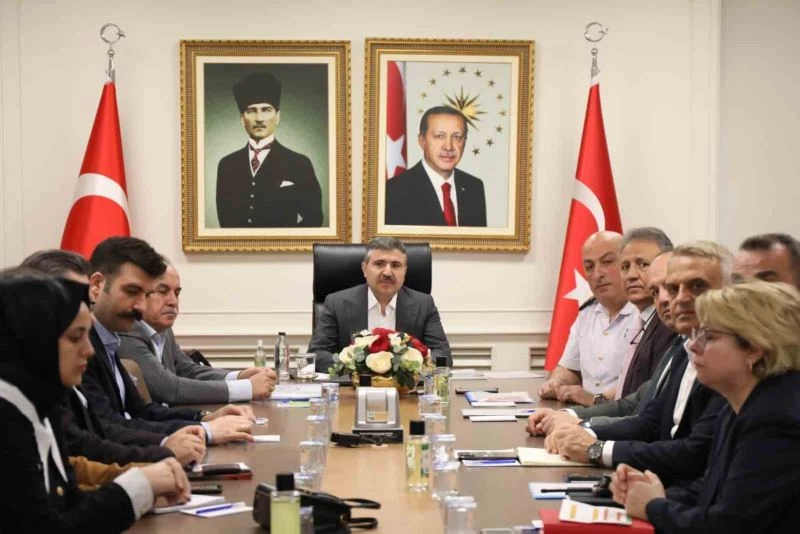 Seçim güvenliği için toplandılar
