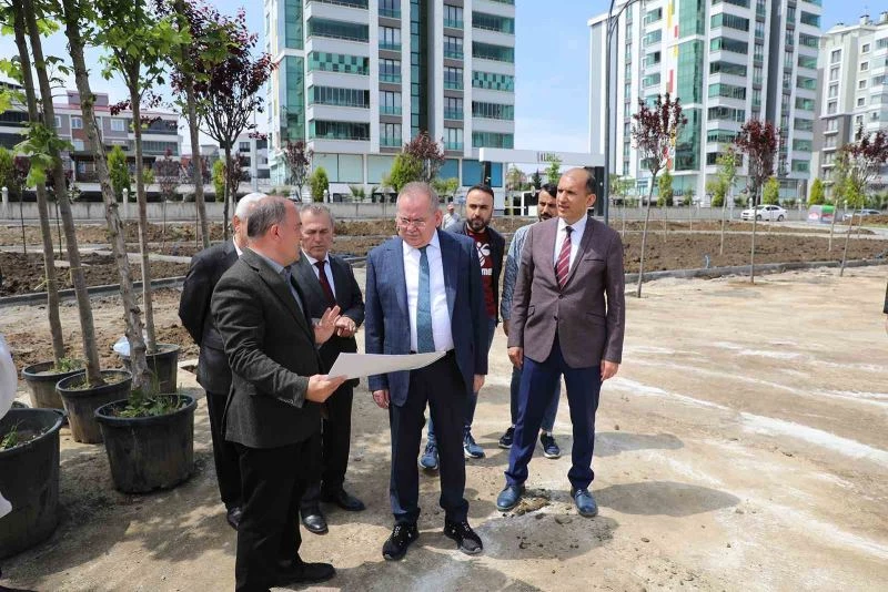 Başkan Demir: “Mahallelerimizi yeşil alanlara kavuşturuyoruz”
