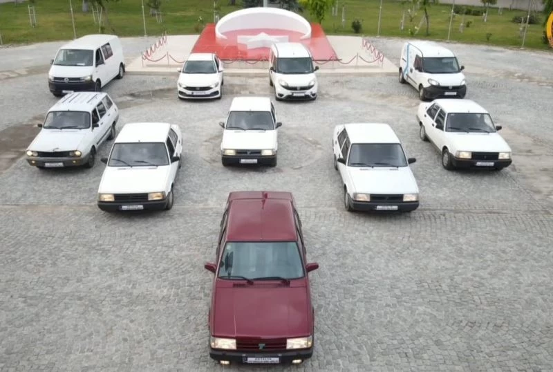 Kontağı üzerinde unutulan araçlara dadanan çete çökertildi
