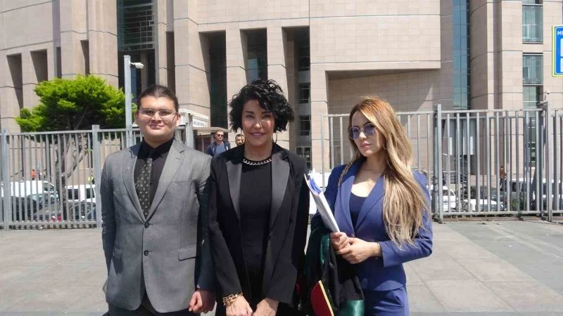 Eski manken Deniz Akkaya, sanatçı Haluk Levent’in şikayeti üzerine ifade verdi
