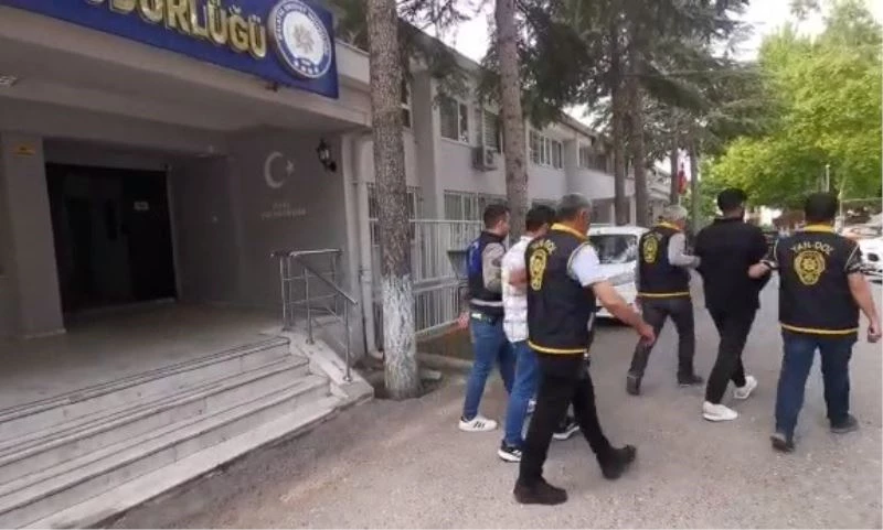 Malatya’daki sazan sarmalı operasyonunda 2 tutuklama
