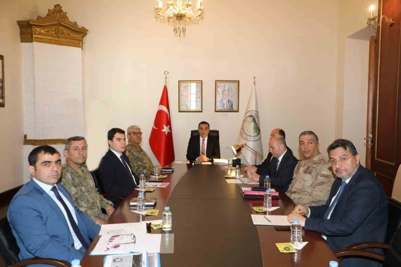 Kars’ta güvenlik ve asayiş toplantısı yapıldı
