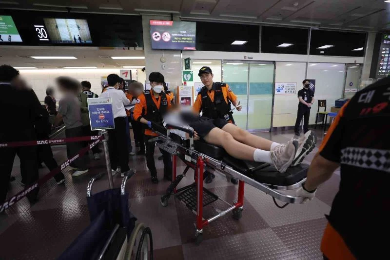Güney Kore’de uçuş sırasında kapıyı açan yolcu gözaltına alındı

