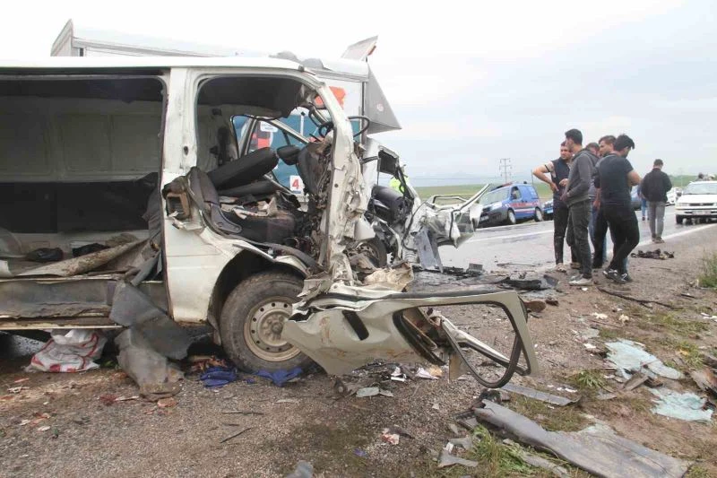 Konya’daki kazada hayatını kaybedenlerin sayısı 3’e yükseldi
