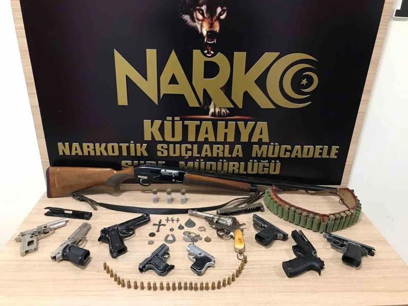 Kütahya’da 3 uyuşturucu taciri tutuklandı
