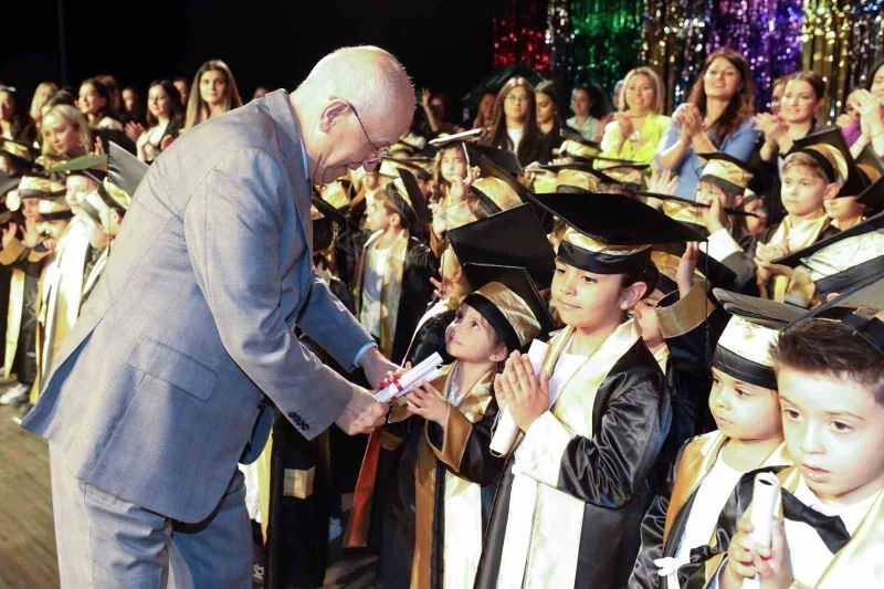 Yenimahalle’deki kreşlerde mezuniyet coşkusu
