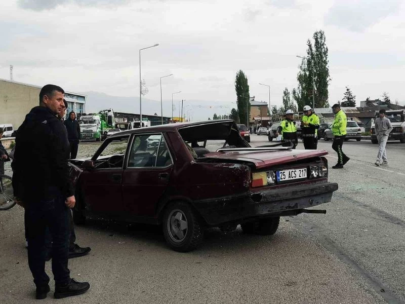 Erzurum’da otobüs ile otomobil çarpıştı: 1 ölü, 1 yaralı
