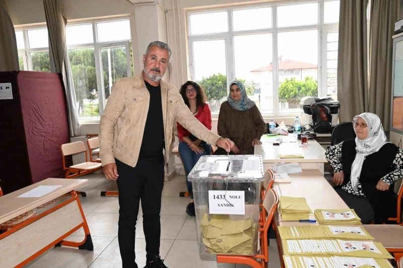 Belediye başkanları oylarını kullandı
