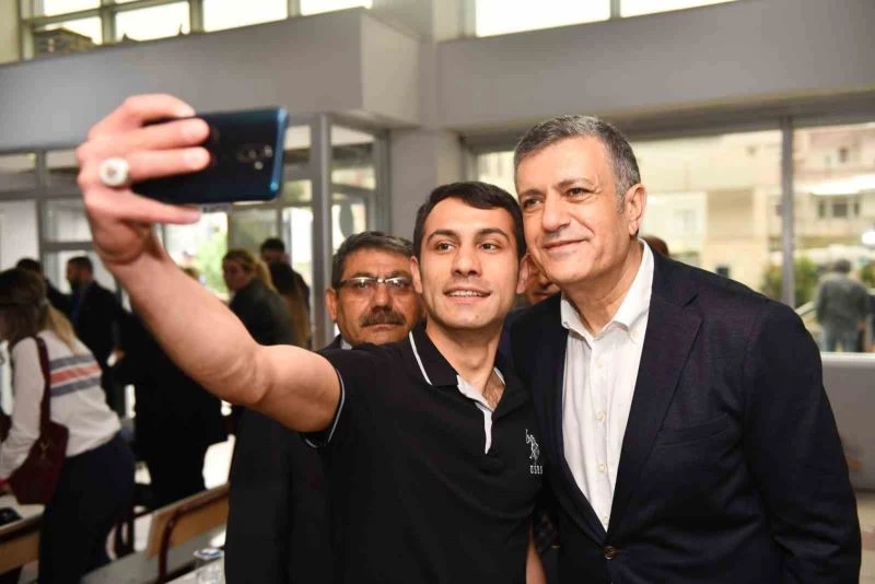 Esenyurt Belediye Başkanı Bozkurt oyunu kullandı
