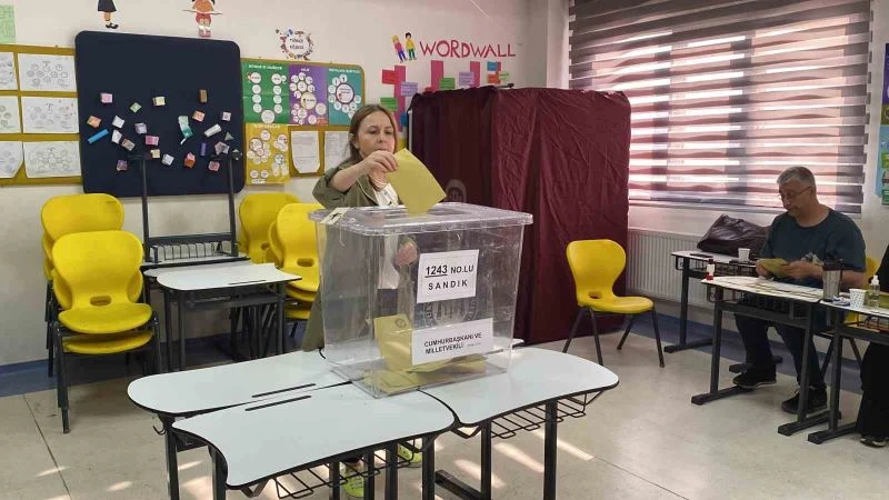 Çanakkale’de oy verme işlemi başladı
