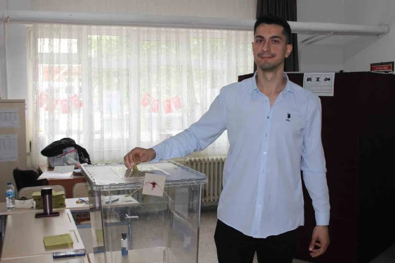 Kırklareli’nde oy kullanma işlemi başladı
