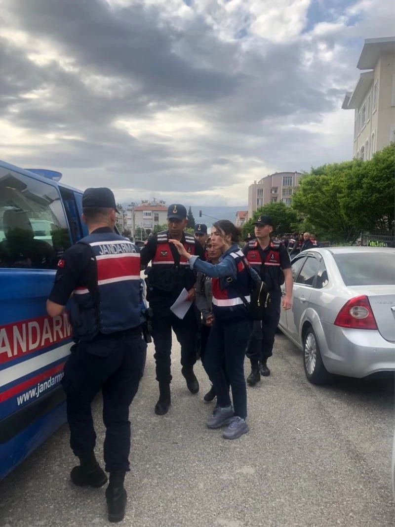 Kocasını av tüfeği ile öldüren kadın tutuklandı
