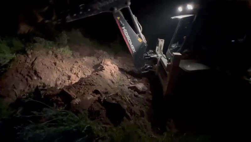 Kayıp kadın dağ taş aranıyor
