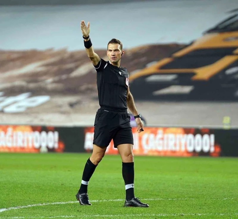 Sivasspor - Konyaspor maçını Bahattin Şimşek yönetecek
