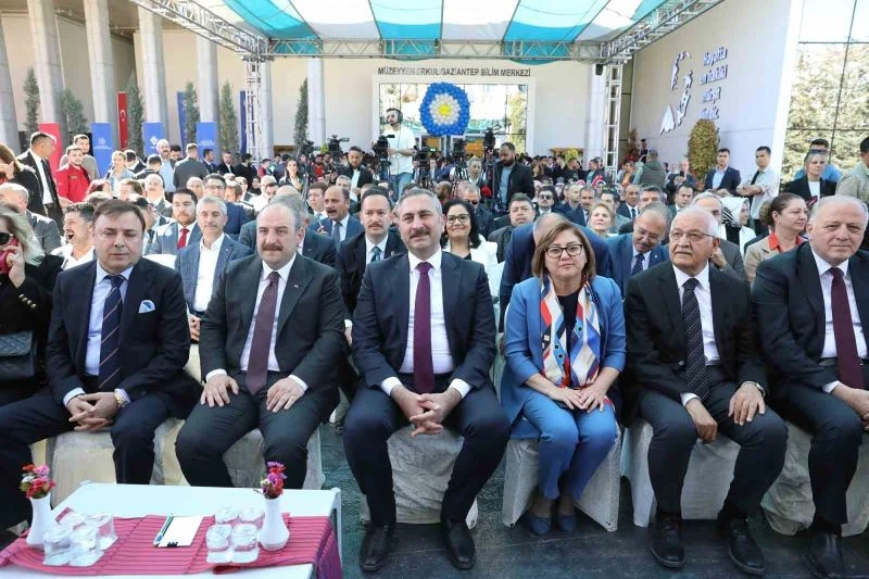 Bakan Varank, Güneydoğu’nun en büyük bilim merkezinin açılışını yaptı
