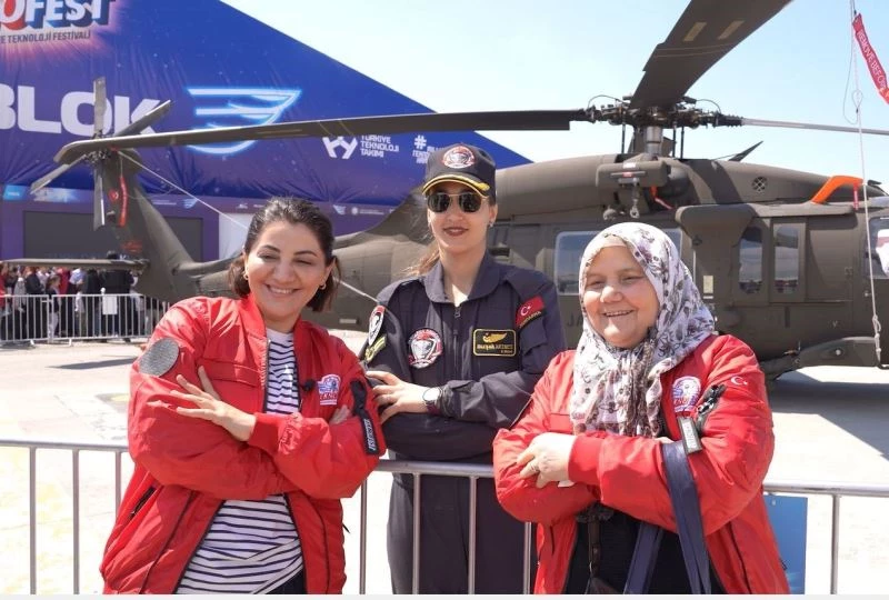 AK Parti milletvekili adayı Şengül Karslı vatandaşın TEKNOFEST hayalini gerçekleştirdi
