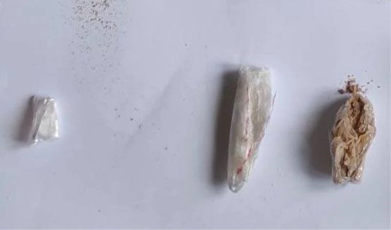 Terlik içerisindeki gizli bölmeden uyuşturucu çıktı
