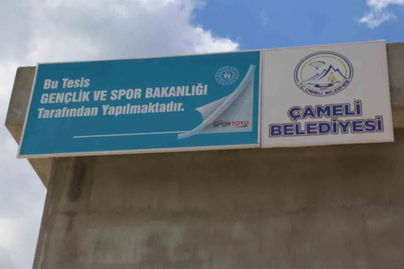 Çameli Gençlik Merkezi hızla yükseliyor
