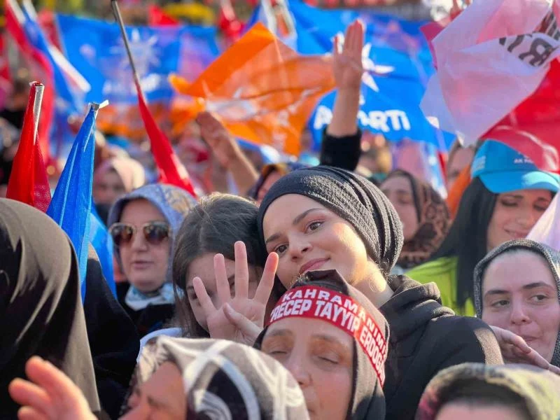 Cumhurbaşkanı Erdoğan: “Trabzon Kandil’den sevilmez, Pensilvanya’dan sevilmez, Londra’dan sevilmez”
