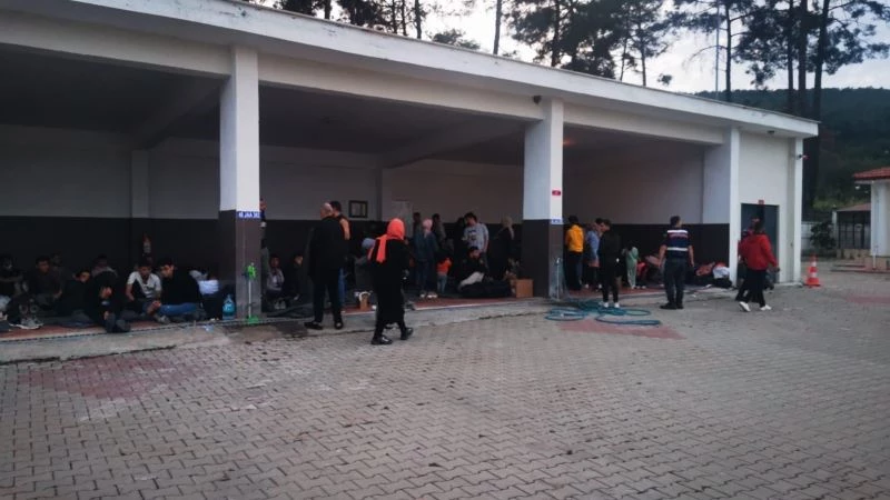 Marmaris’te Jandarma ekipleri 96 düzensiz göçmen yakaladı
