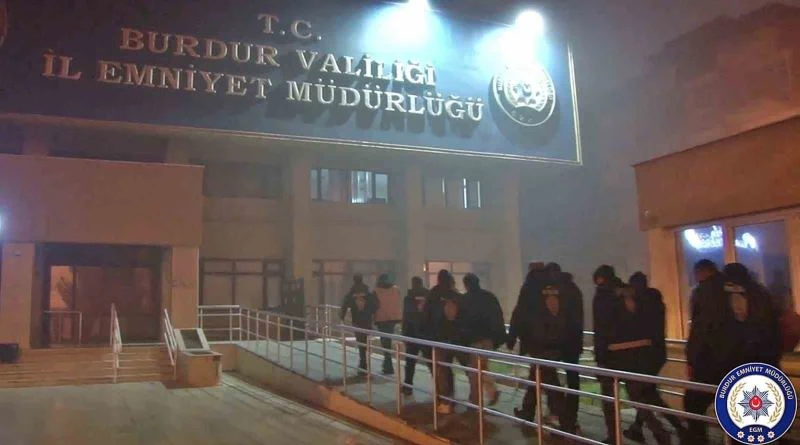 Burdur’da asayiş operasyonlarında yakalanan 36 kişi tutuklandı
