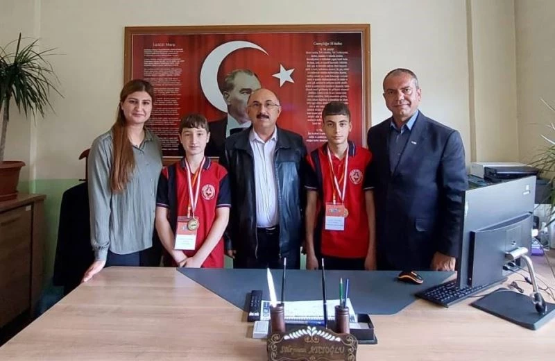 Çorumlu öğrenciler kodlama yarışmasında Türkiye 2’ncisi oldu
