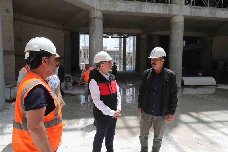 Şahinbey millet kütüphanesi hızla yükseliyor
