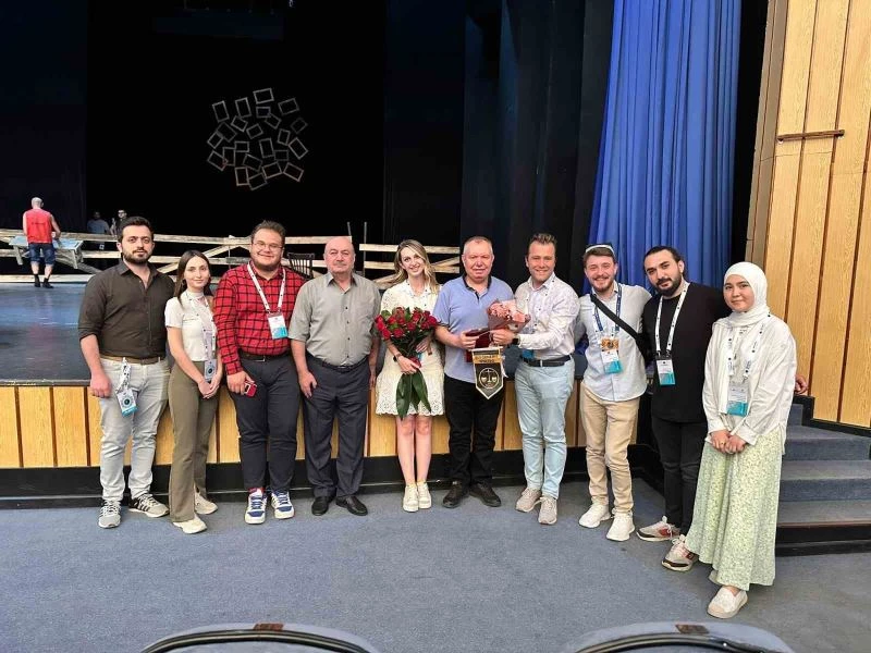 Eskişehir ‘Sui Generis’ Tiyatro, Özbekistan’dan Eskişehir’e ilgi ile döndü
