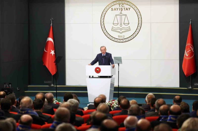 Cumhurbaşkanı Erdoğan: “Nasıl 21 yıldır milletin emanetine sadakatle sahip çıktıysak İnşallah bundan sonra da bu emanete gölge düşürmeyeceğiz”
