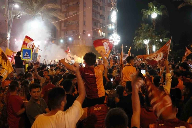 Galatasaray’ın şampiyonluğu Adana’da coşkuyla kutlanıyor
