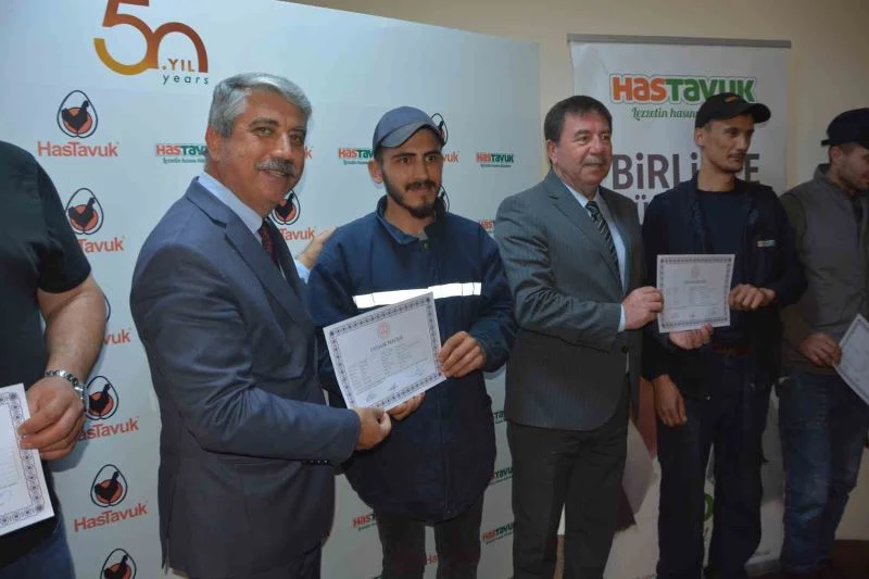 Hastavuk personeli eğitim ile ustalık belgesi aldı
