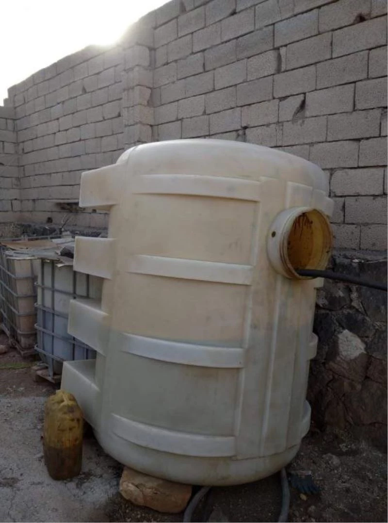 Ağrı’da 5 buçuk ton kaçak yakıt ele geçirildi
