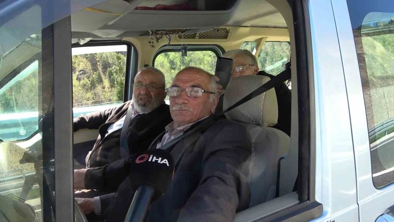 Açılışı gerçekleştirilen Zigana Tünelini kullanan vatandaşlar 