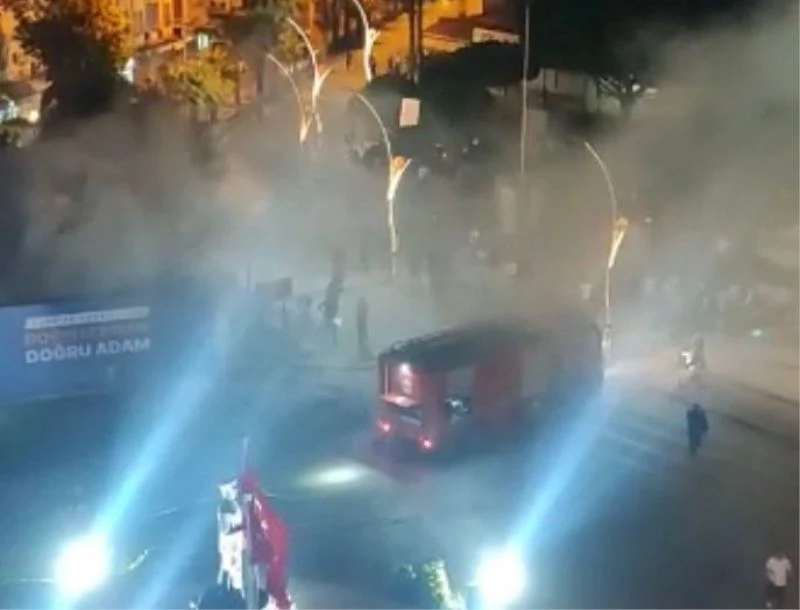 Cengiz Kurtoğlu konserinde jeneratör kaynaklı yangın çıktı
