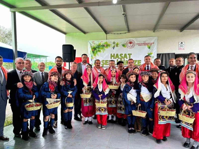 İzmir Kemalpaşa’da yılın ilk kiraz hasadı yapıldı
