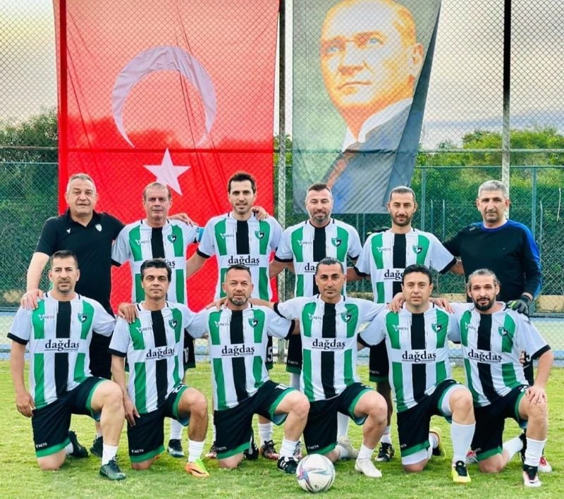 Denizlili Master deprem turnuvasının ilk maçında Darıca’yı 3 golle geçti
