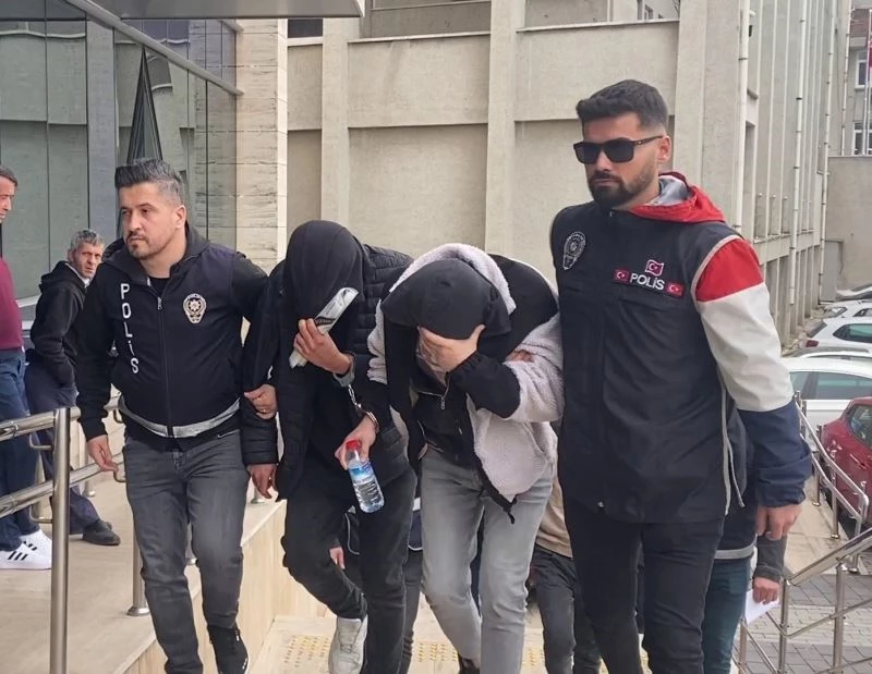 Yabancı uyruklu gence işkence eden çete üyesi 3 zanlı tutuklandı
