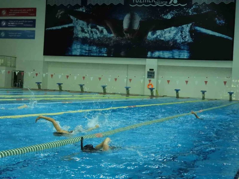Kepez’in yüzücüleri gururlandırdı
