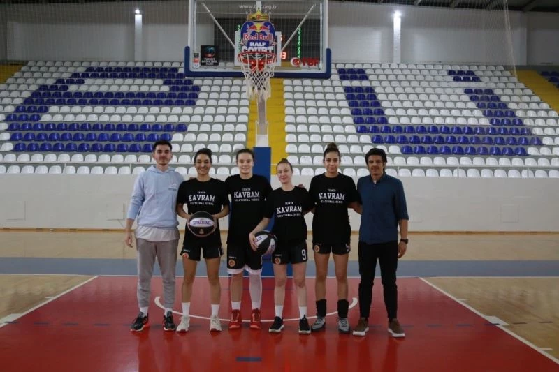 Ege’nin kadın basketbol şampiyonu İKMYO
