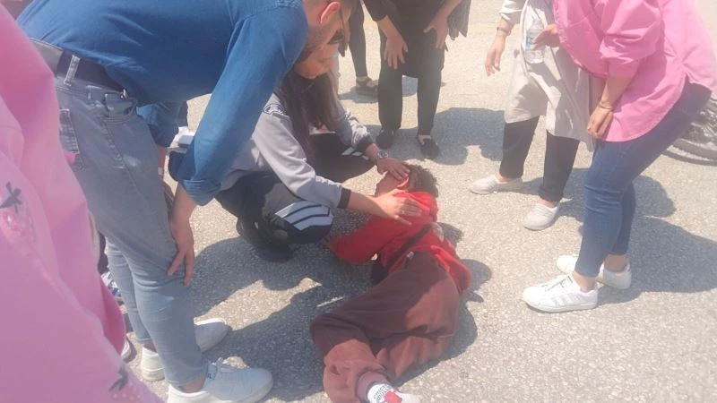 Didim’de otomobil bisikletli çocuklara çarptı: 2 yaralı
