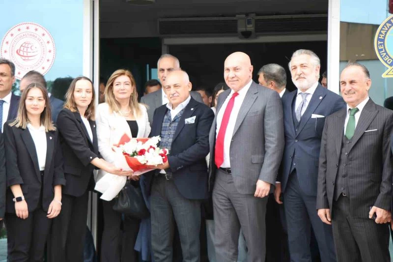 Mehmet Büyükekşi: 