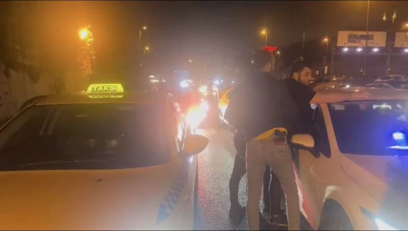 Taksiden cephanelik çıktı
