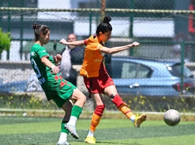 Amedspor Kadın Futbol Takımı play-off’a veda etti
