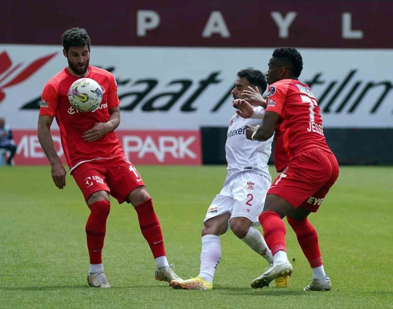 Süper Toto Süper Lig: Ümraniyespor: 4 - Sivasspor: 1 (Maç sonucu)
