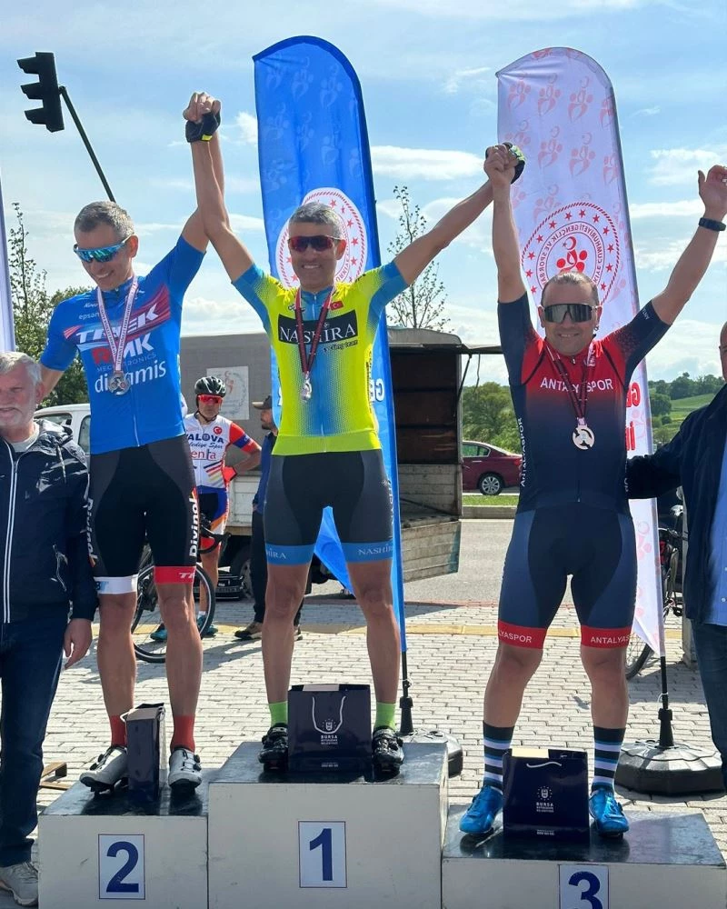 Kırmızı-beyaz pedallardan Bursa’da iki üçüncülük
