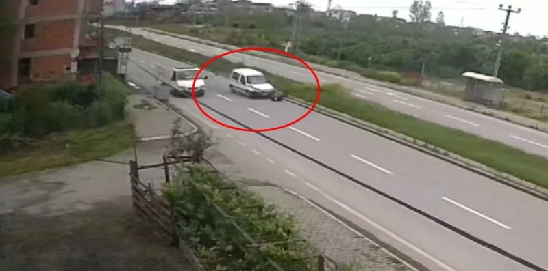 Samsun’da aracın çarptığı yaya metrelerce havaya fırlayarak ağır yaralandı
