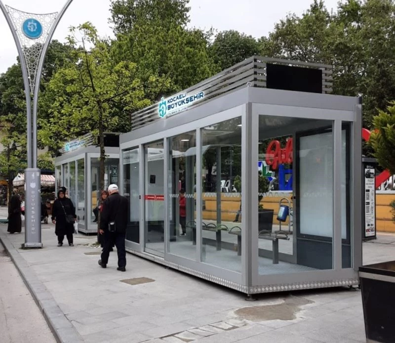 Cumhuriyet Parkına klimalı modern durak
