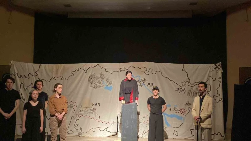 15. Uluslararası Tiyatro Festivali perdelerini açtı
