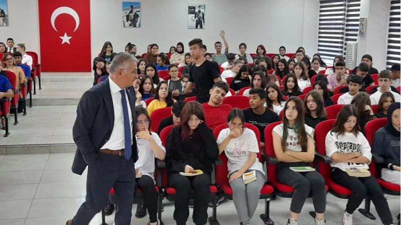 Vali Yazıcı, Finike