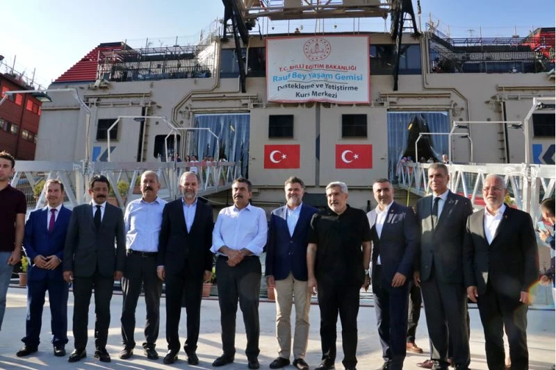 Milli Eğitim Bakanı Tekin, Hatay